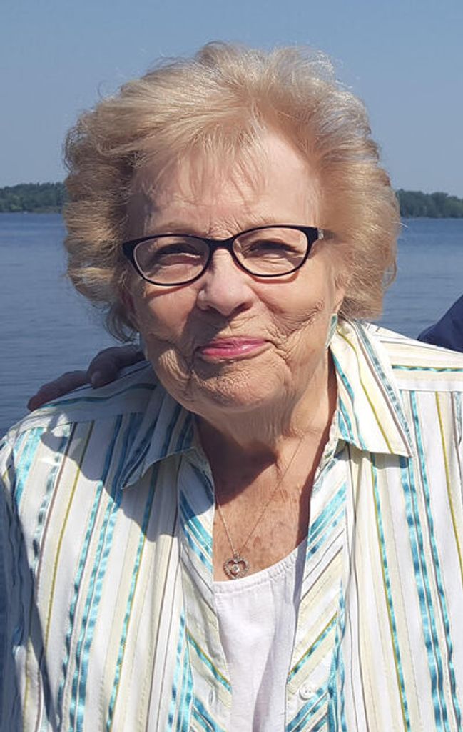 Veryl Gwen Blomquist Profile Photo