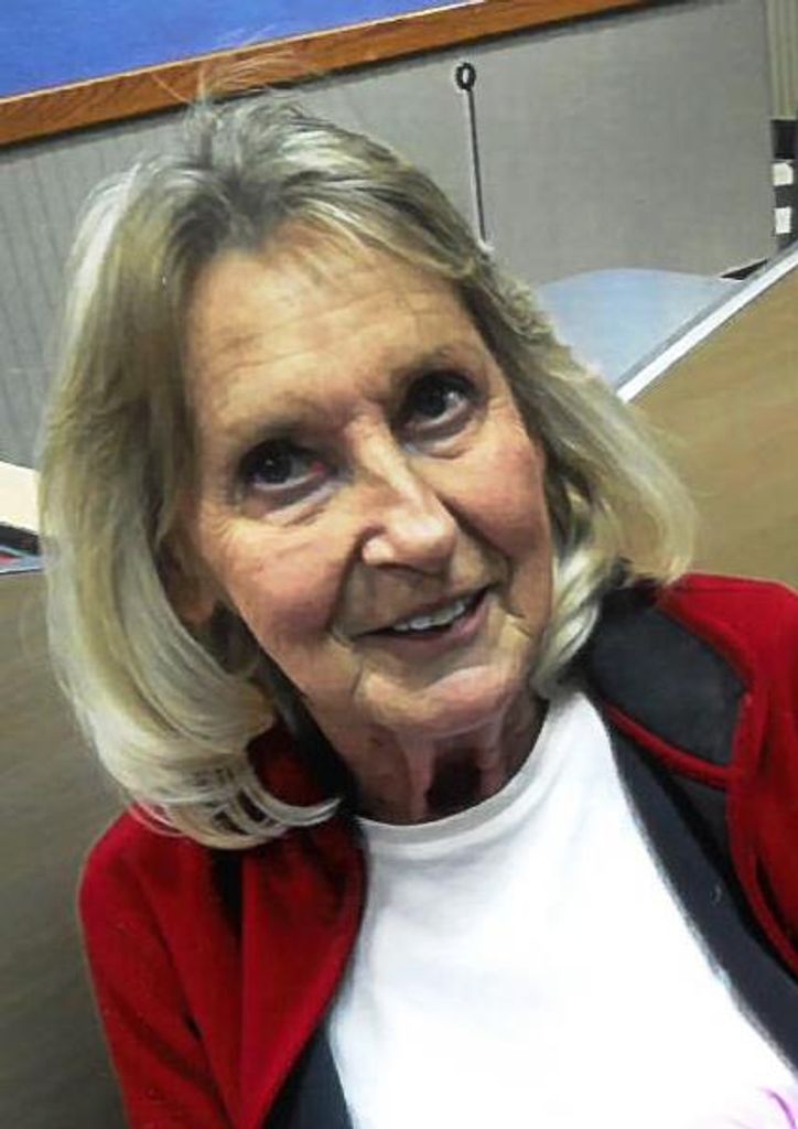 Ruth (Mccarnan)  Helton Profile Photo