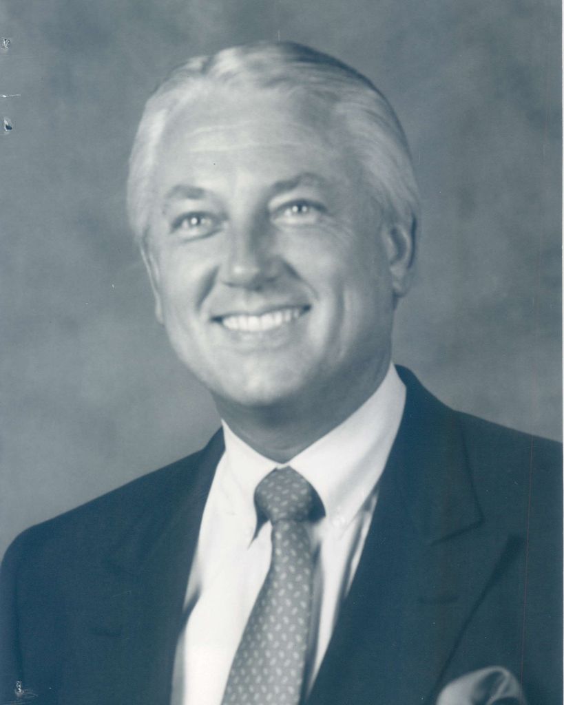 Douglas Tomlinson Profile Photo