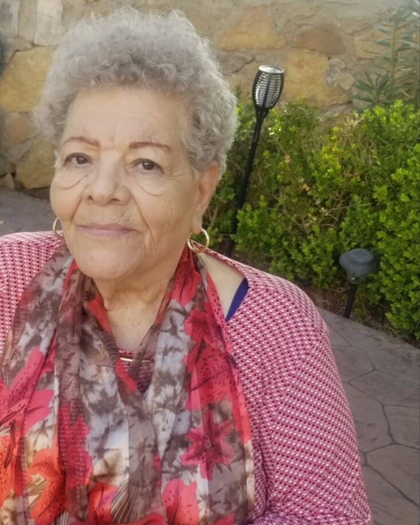 Lorenza Navarro