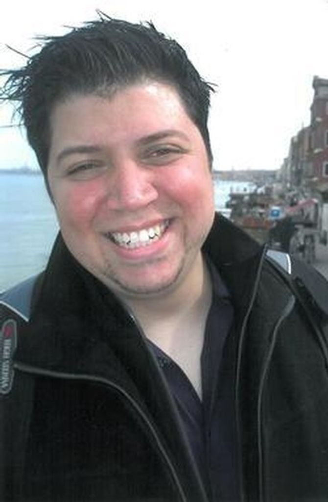 Jonathan E. Perez