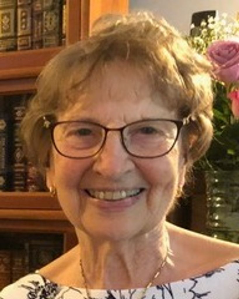 Nadine Jean Bahr Ross Profile Photo