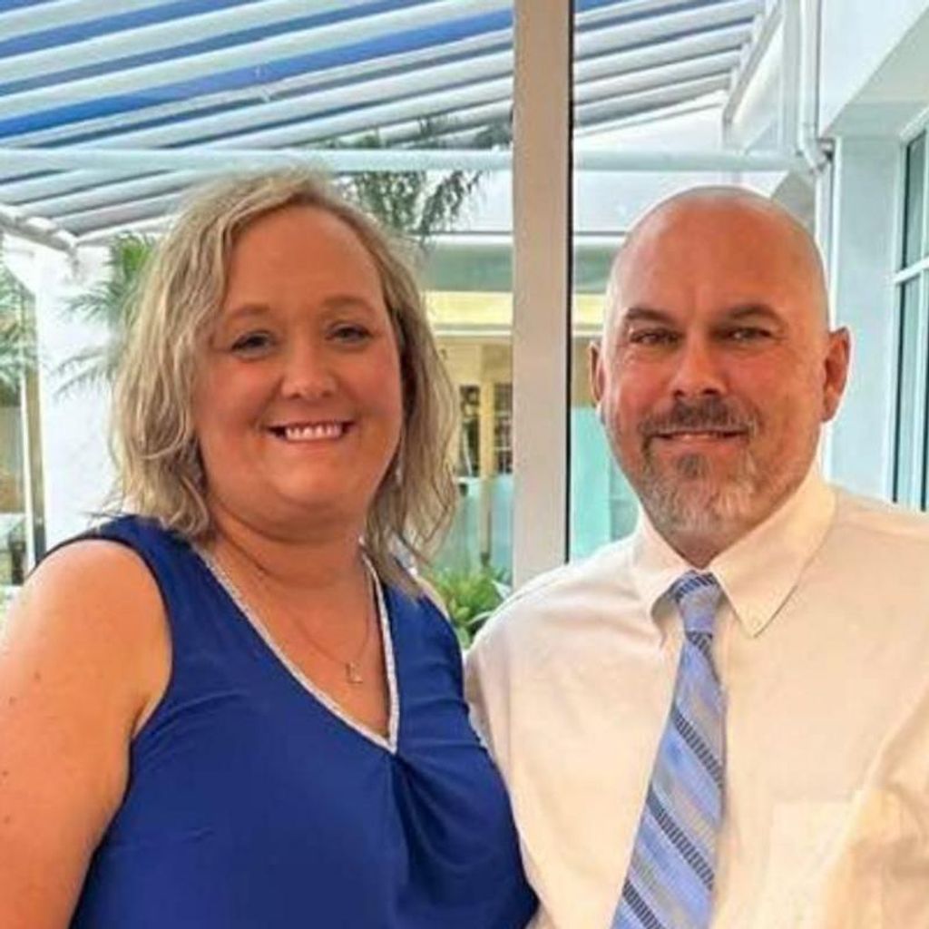 Mike And Ashley Hall Adams