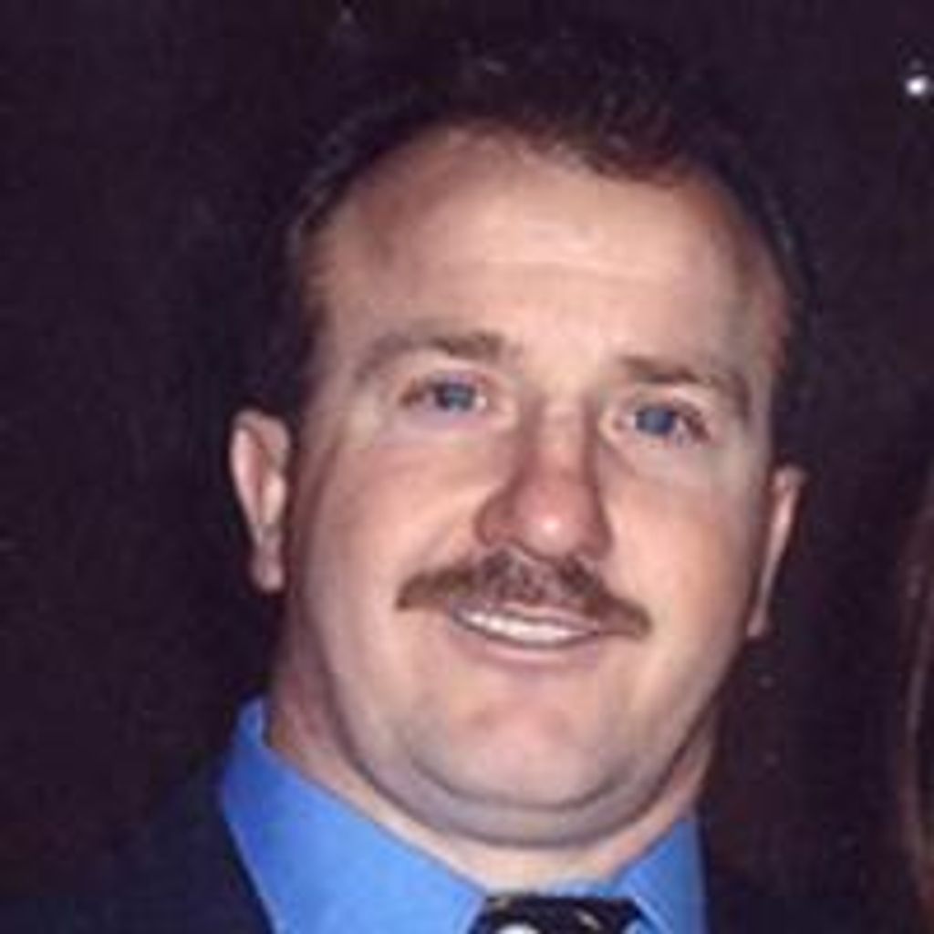 Robert J Unruh