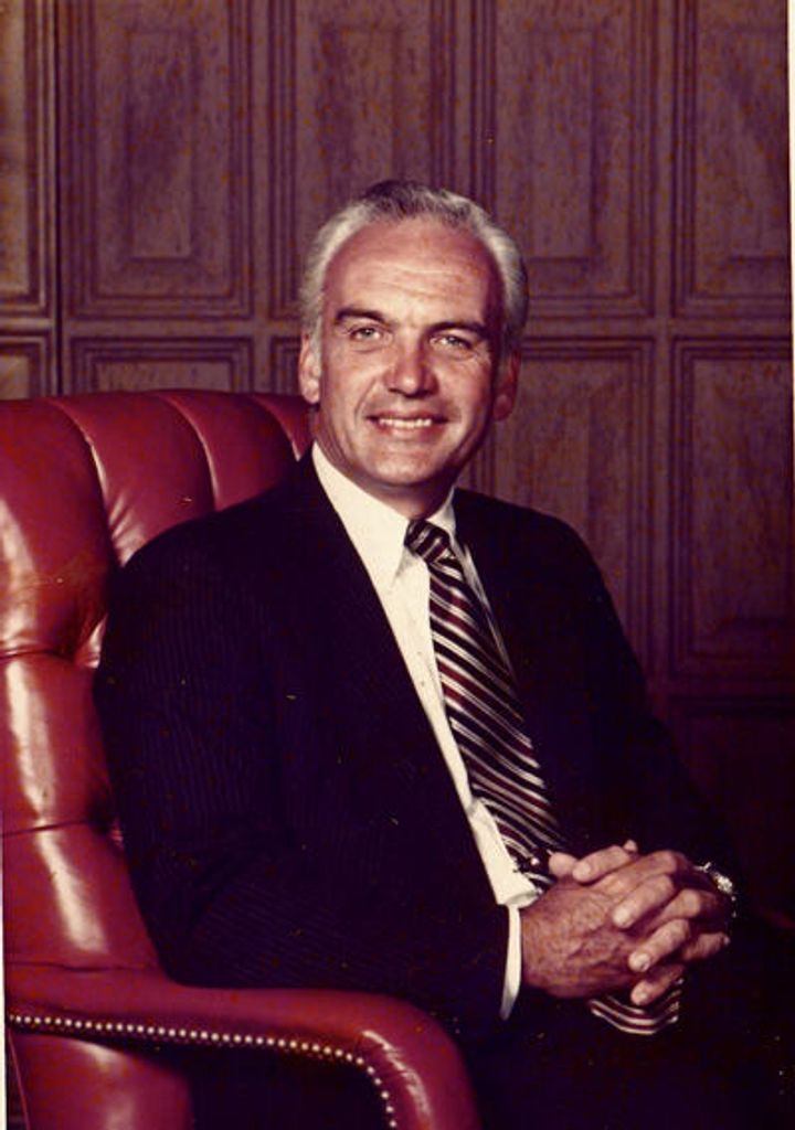 Robert Van Wyck Jahrling Jr. Profile Photo