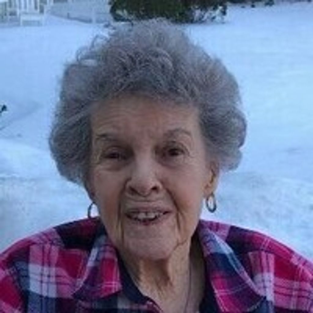 Ruth E (Quigg) Lanoue Profile Photo