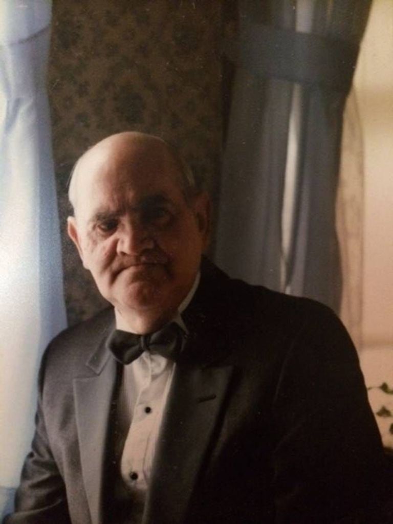 Douglas J. Roche Profile Photo