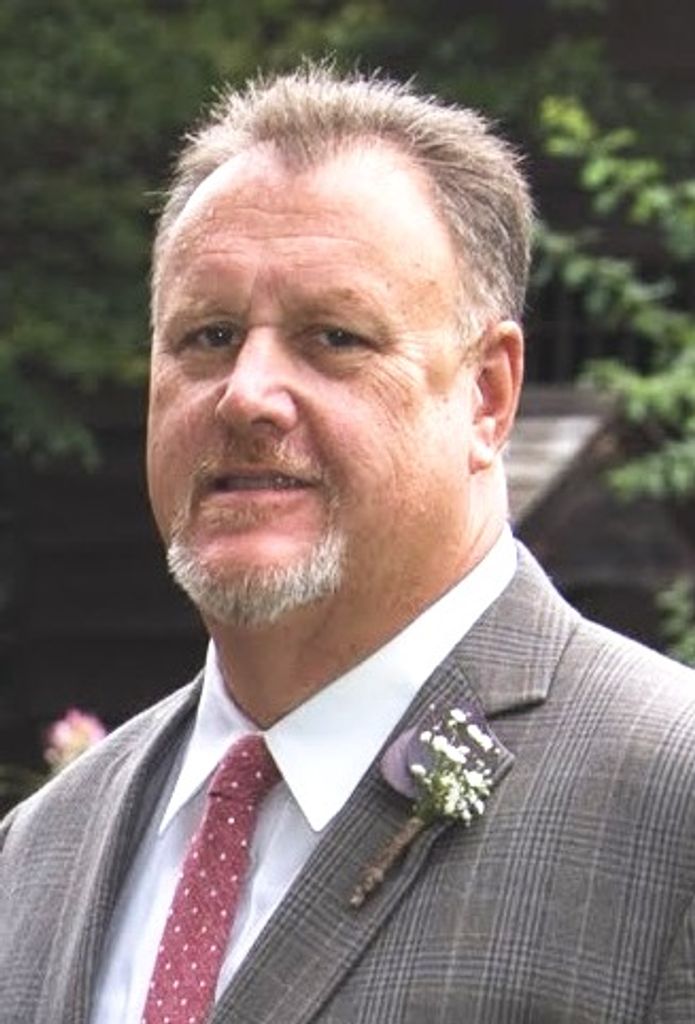 Timothy Ustanowski Profile Photo