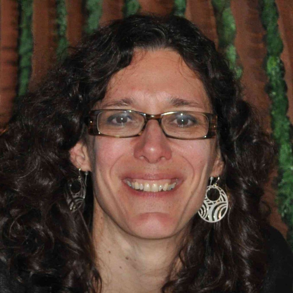 Elise Raphael Profile Photo