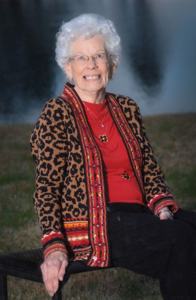 Louise Saxon Profile Photo