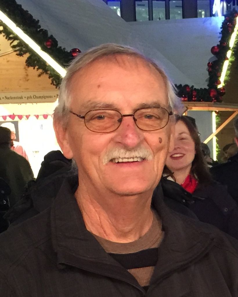 Robert John Wagner Profile Photo