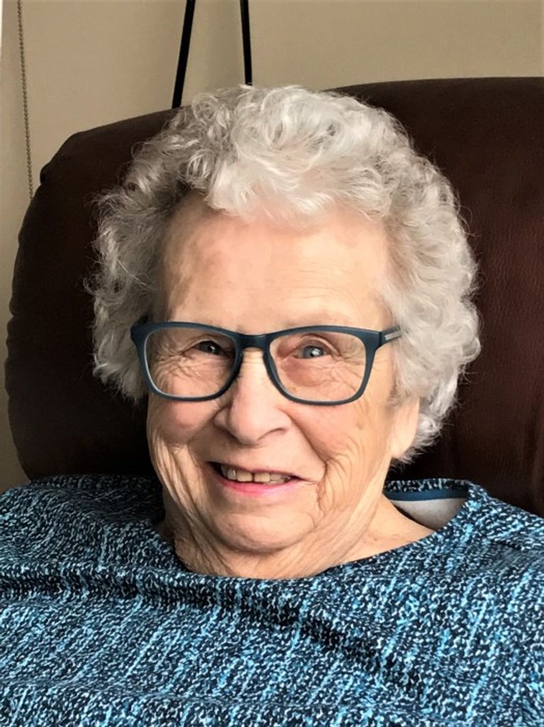 Esther Paquette Profile Photo
