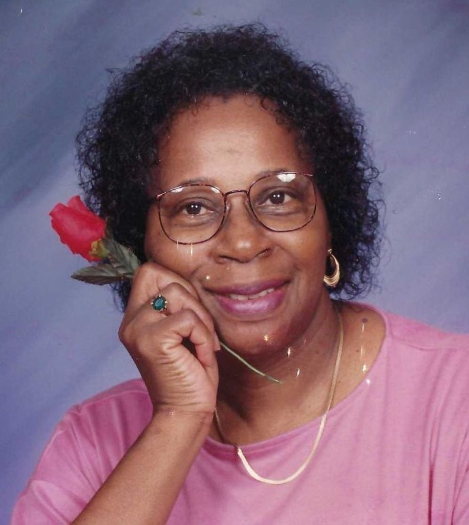 Rosa  White