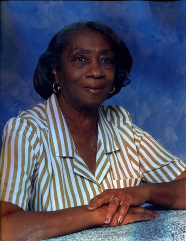 Rosie M Thomas Profile Photo