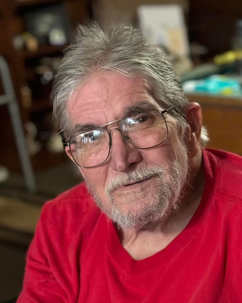 Robert W Lee Profile Photo