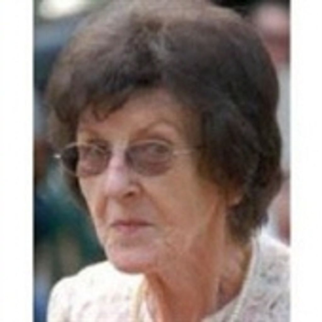 Lillian "Lil" Esther Broeffle