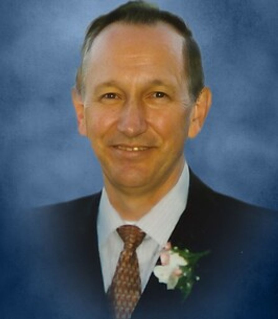 Richard Hills Profile Photo
