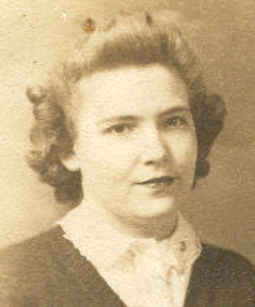 Elaine Daugherty Hall Profile Photo