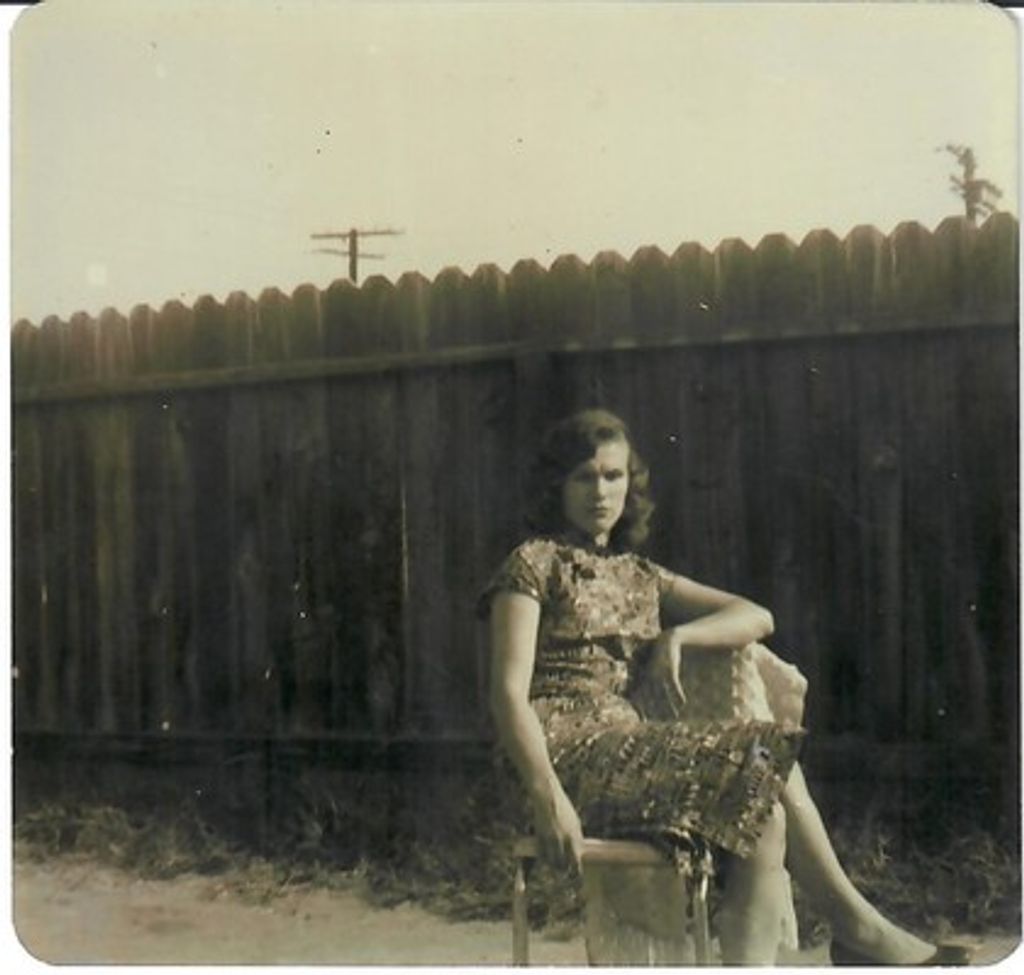 Mamie Evonne Apple
