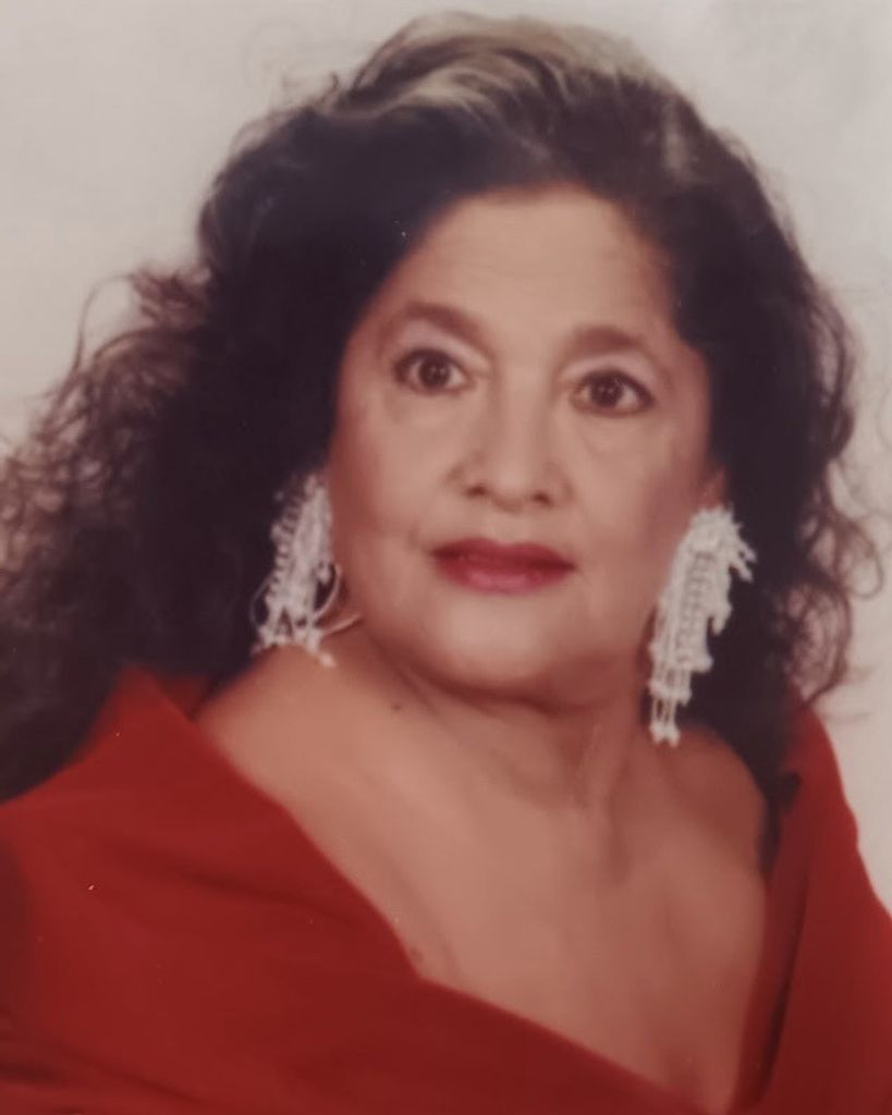 Gloria A Paz Cruz Profile Photo