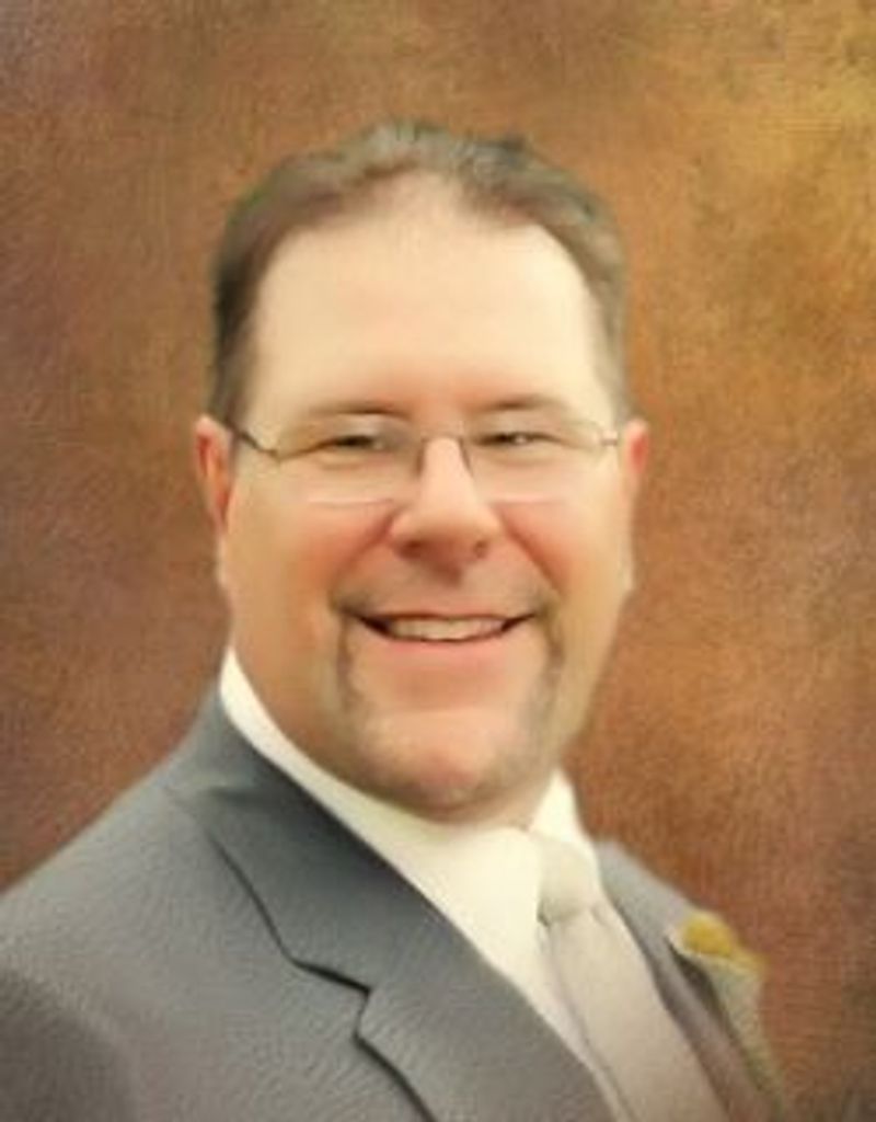 Gregory Glueck Profile Photo