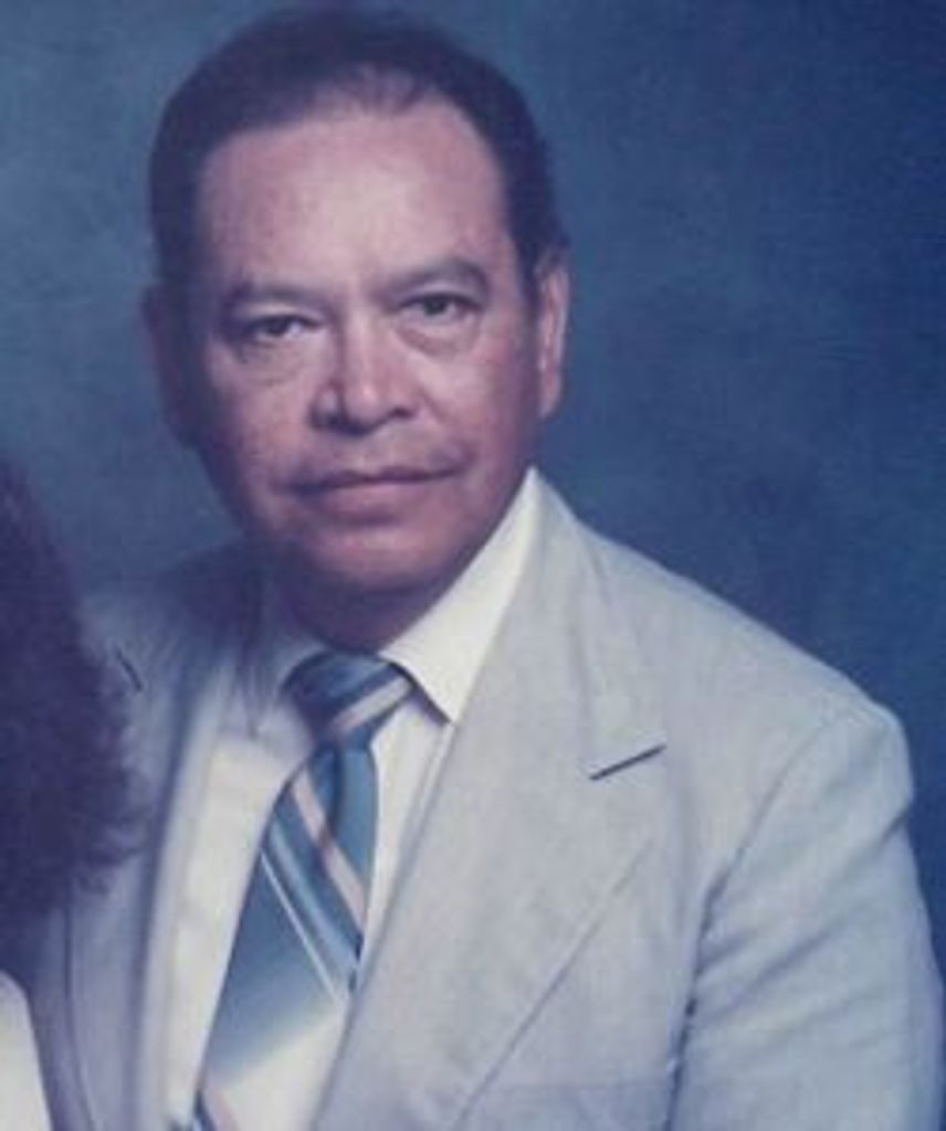 Luis Valenzuela Profile Photo