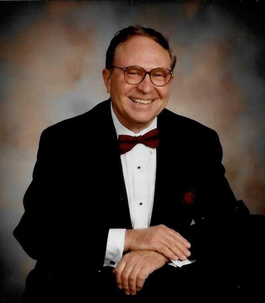 Waldemar F Holzapfel Profile Photo