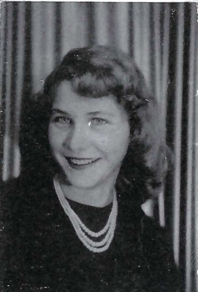 Violet Mae Davis Profile Photo