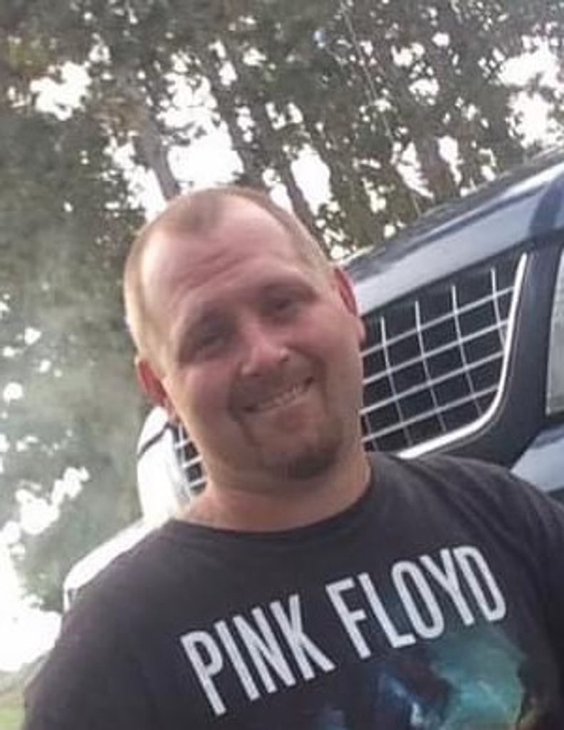 Derek Matthew Jackson Bush Profile Photo