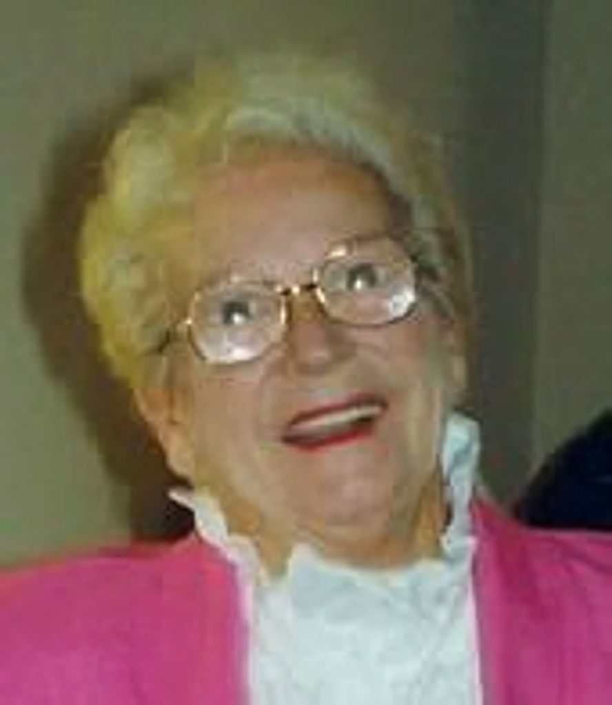 Lola Saari