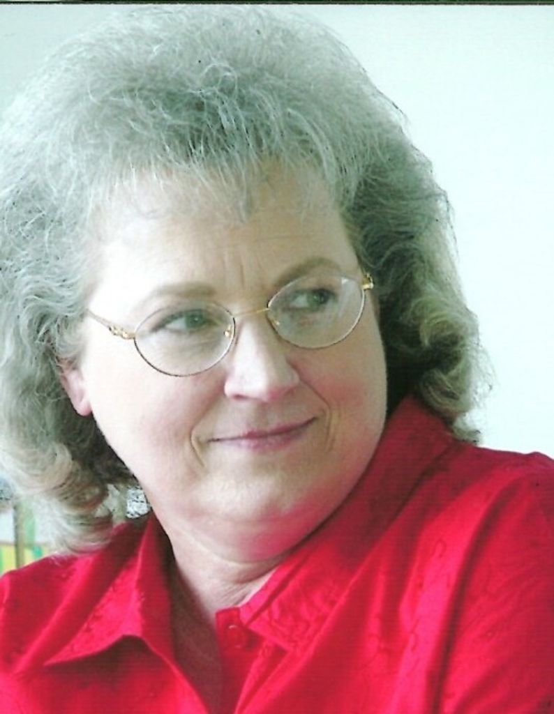 Sue (Kelly)  Weaver