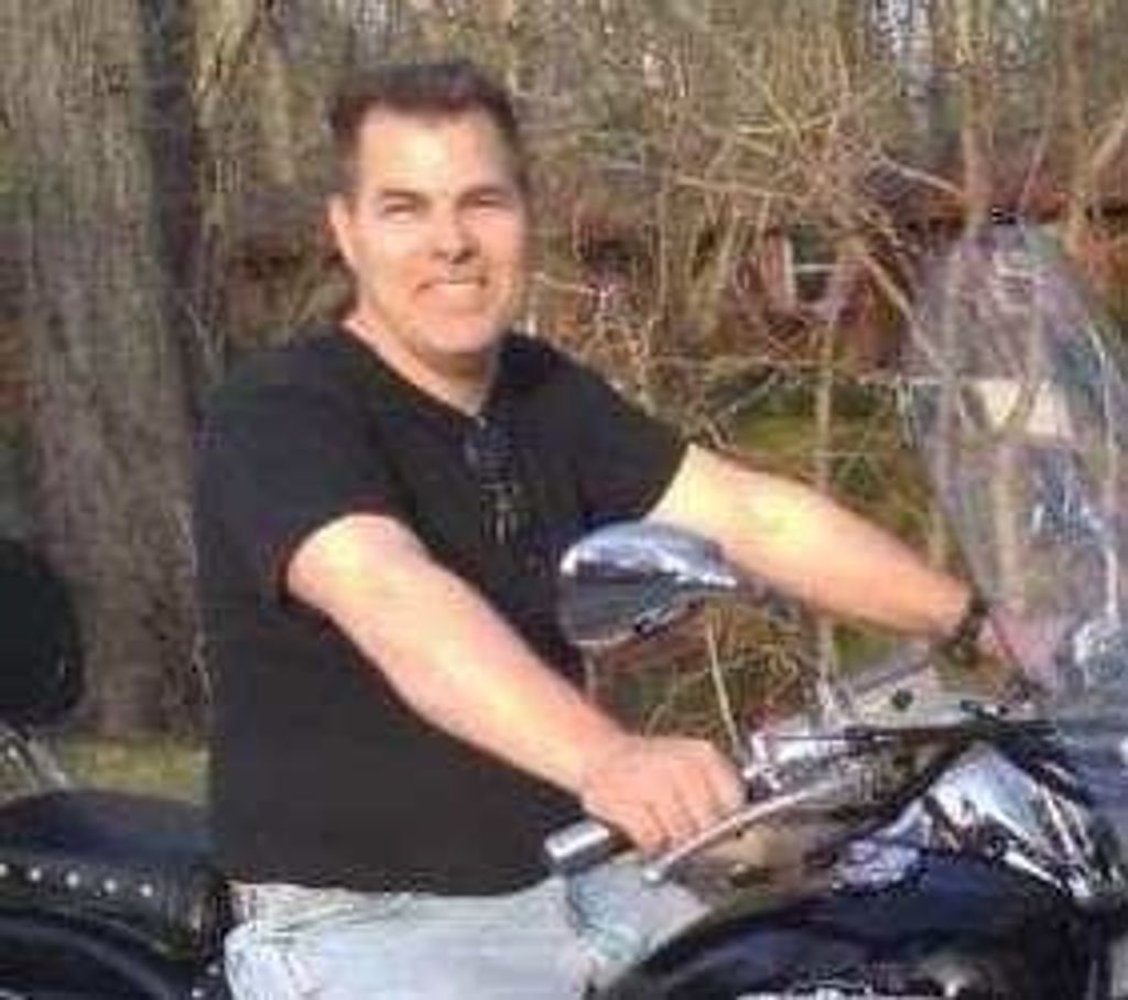 Christopher Hayes Profile Photo