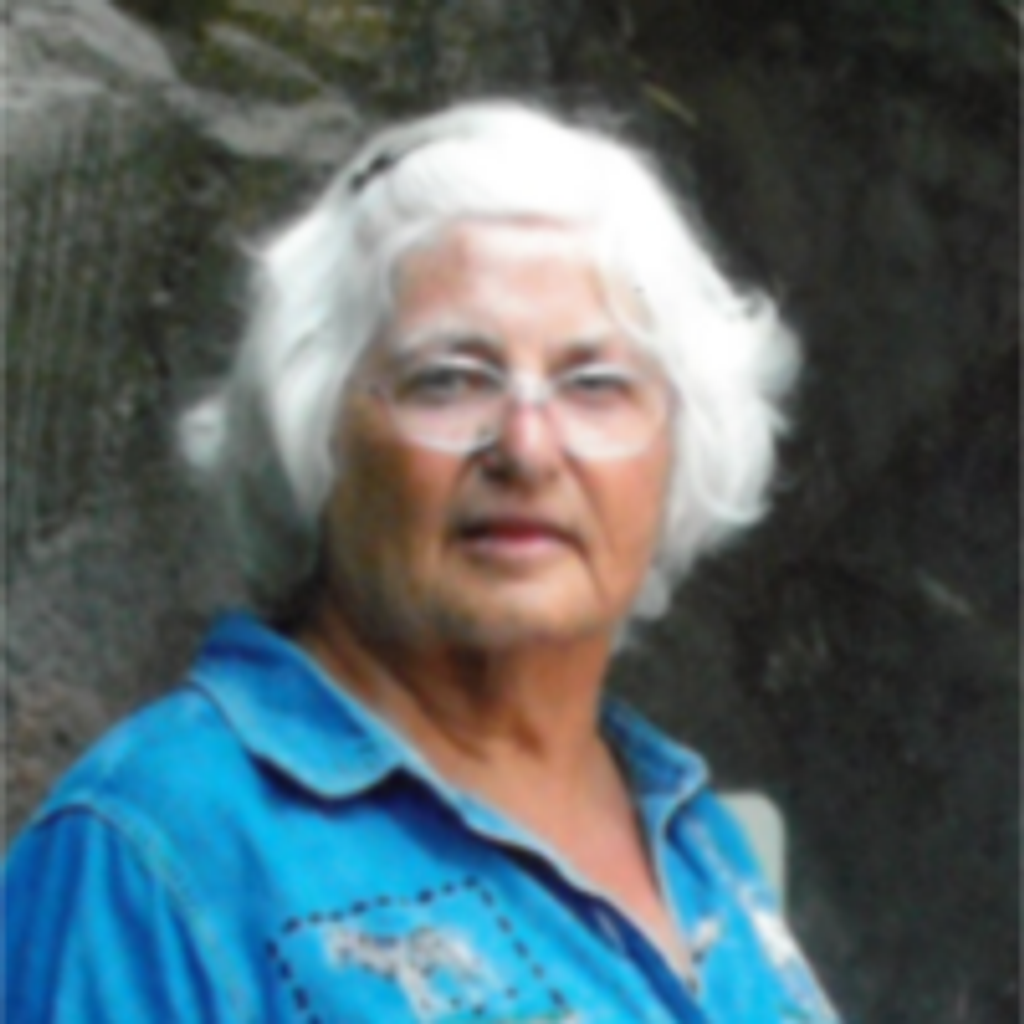 Carolyn Ruth Mccoy