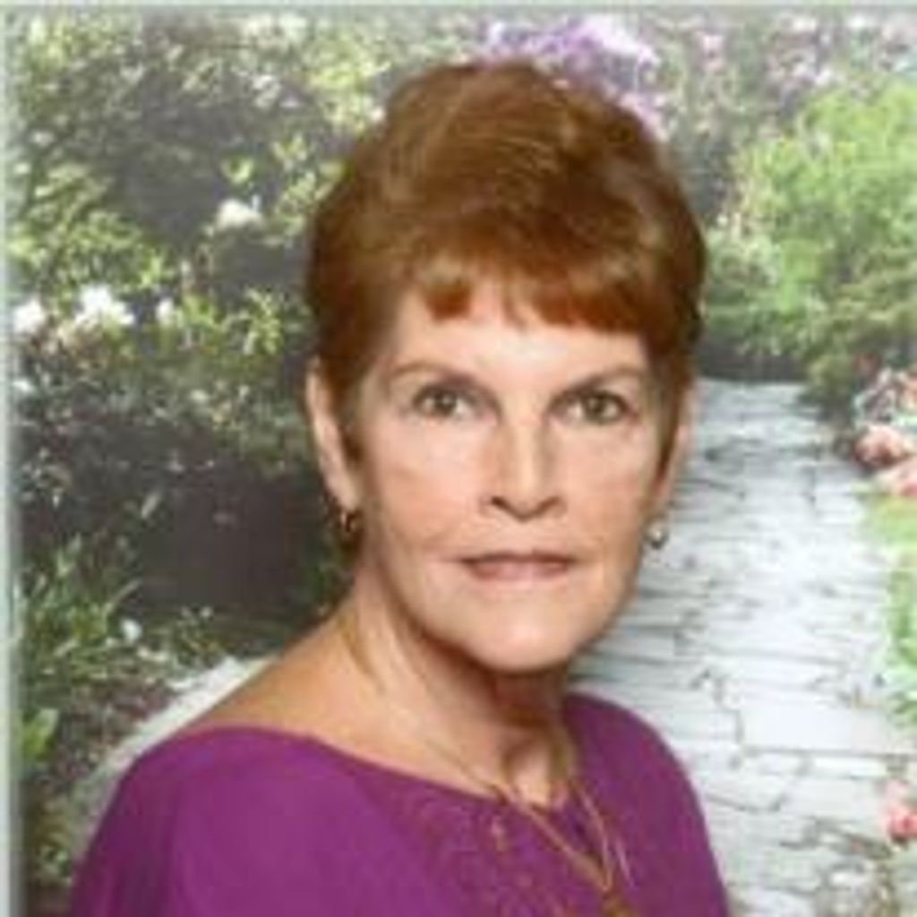 Linda "Pug"  Thomas