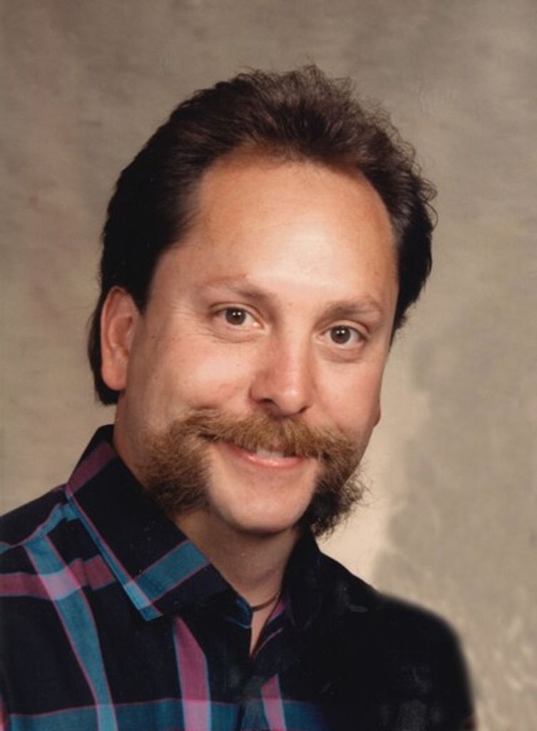 Michael Lee Huckins Profile Photo