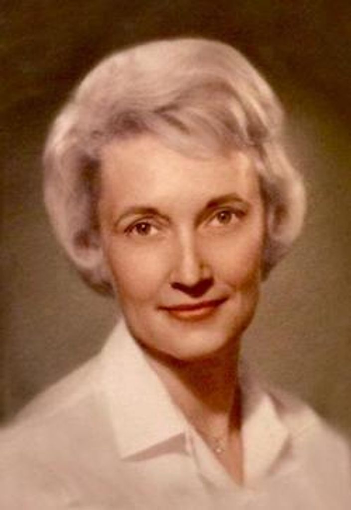 Nadine "Dee" Messina Profile Photo