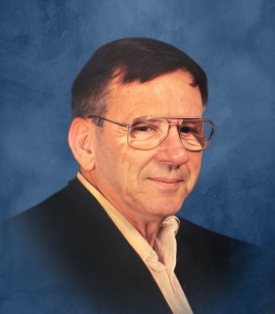 Lewis Davis Profile Photo