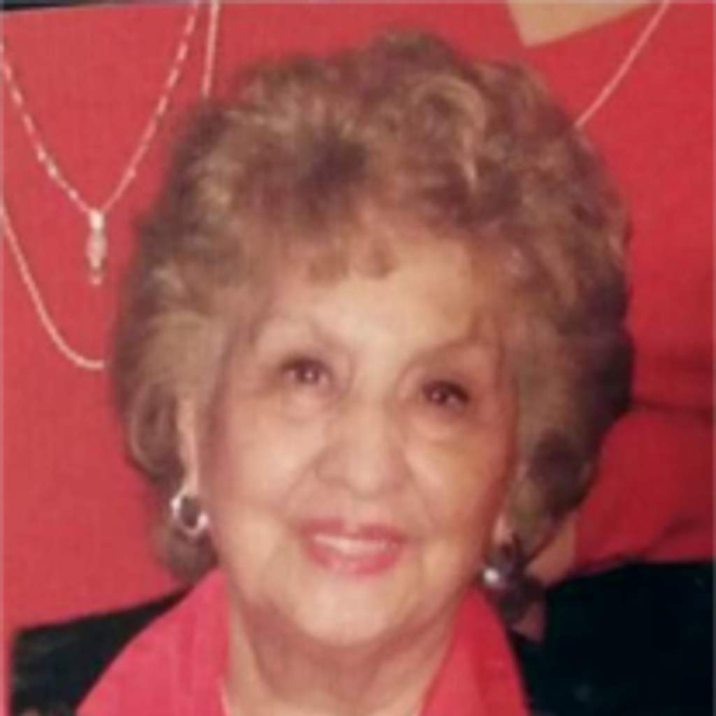 Elena Luna Saenz Profile Photo