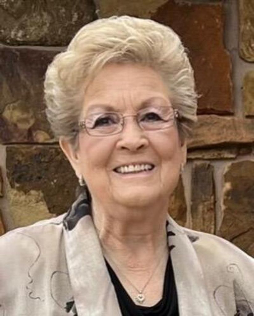 Julie Ann Oakes Profile Photo