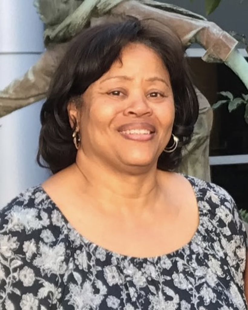 Iris Robertson Profile Photo