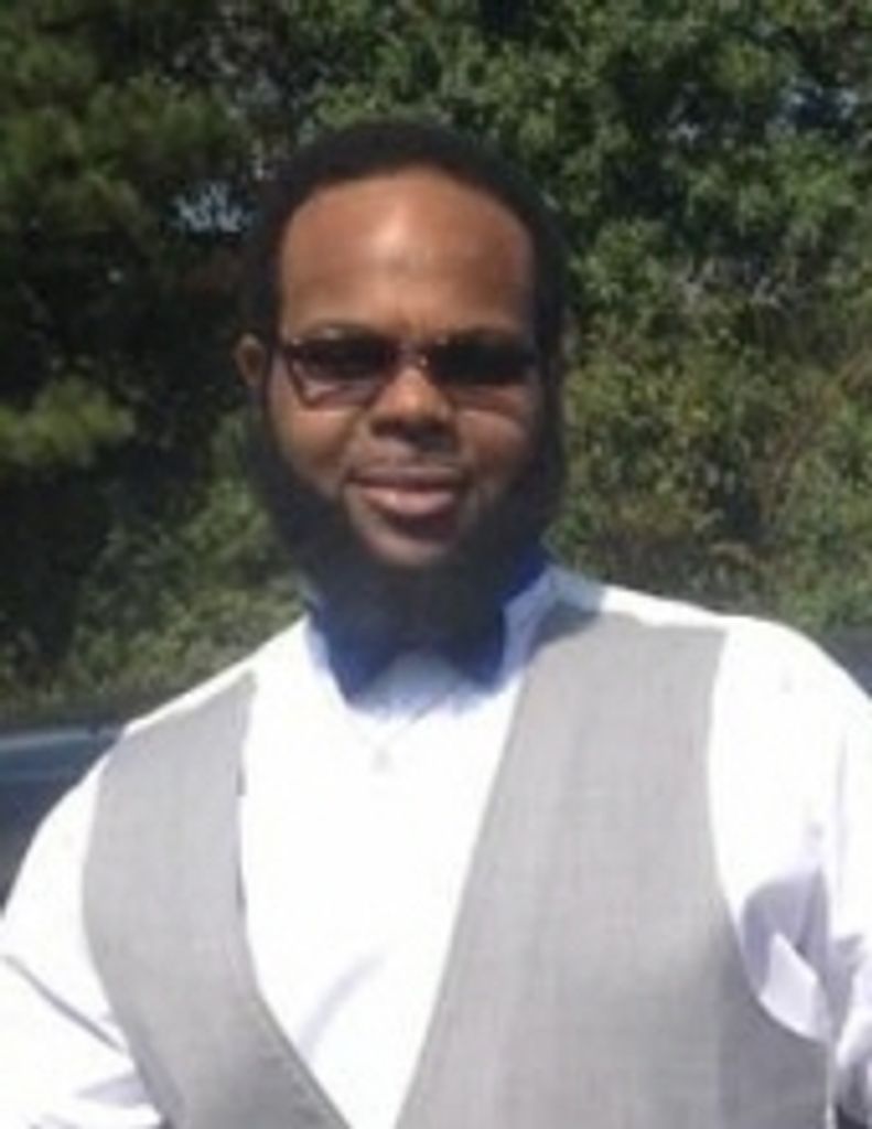 Dwight Eric Tucker, Jr. Profile Photo