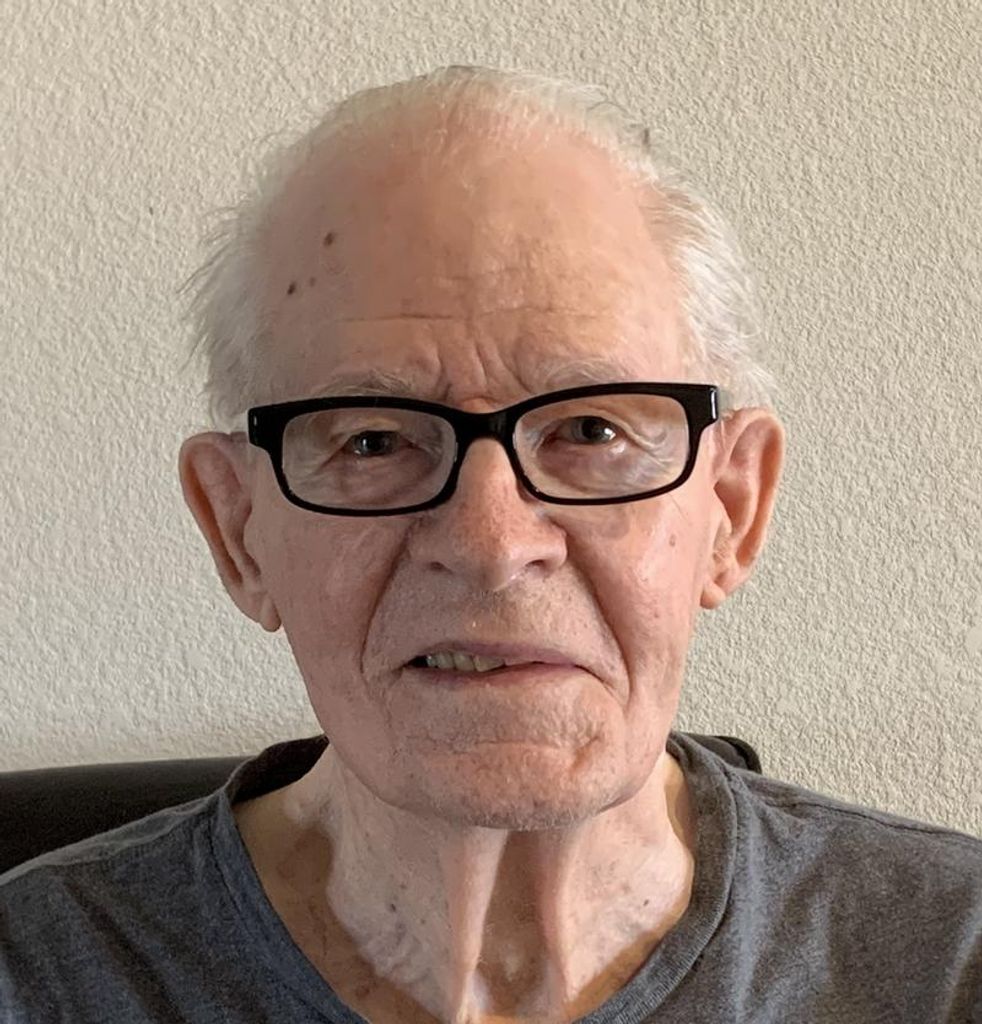 Thomas M. Hendricks Profile Photo