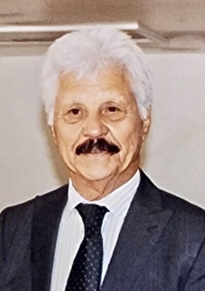 Manuel Padilla Flores Profile Photo