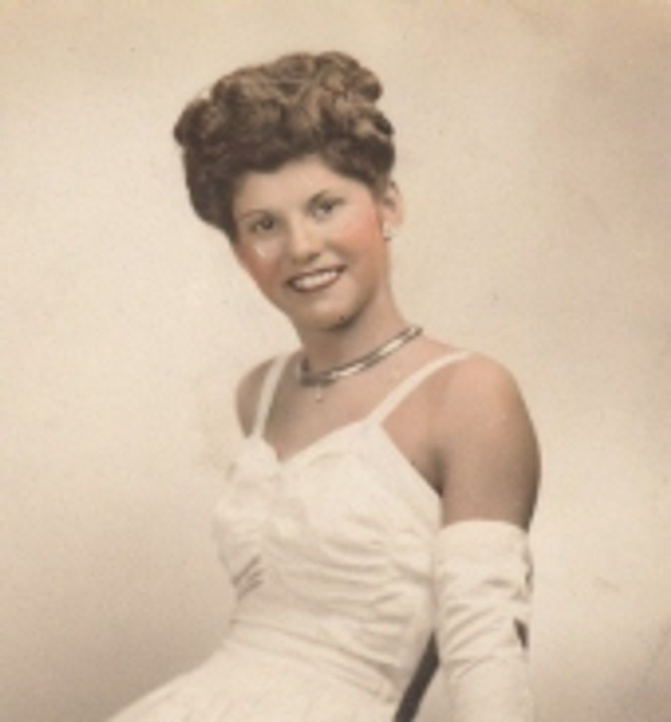Carmela Hess Profile Photo