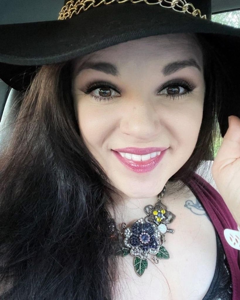 Whitney Elizabeth Burnette Profile Photo