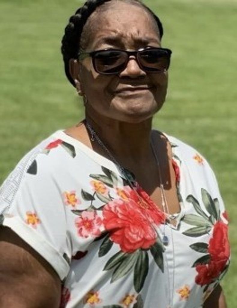 LORETTA HALL Profile Photo