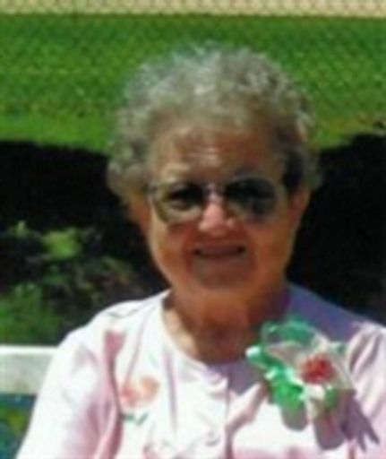 Carlyne Hasse photo gallery thumbnail 1 of 2