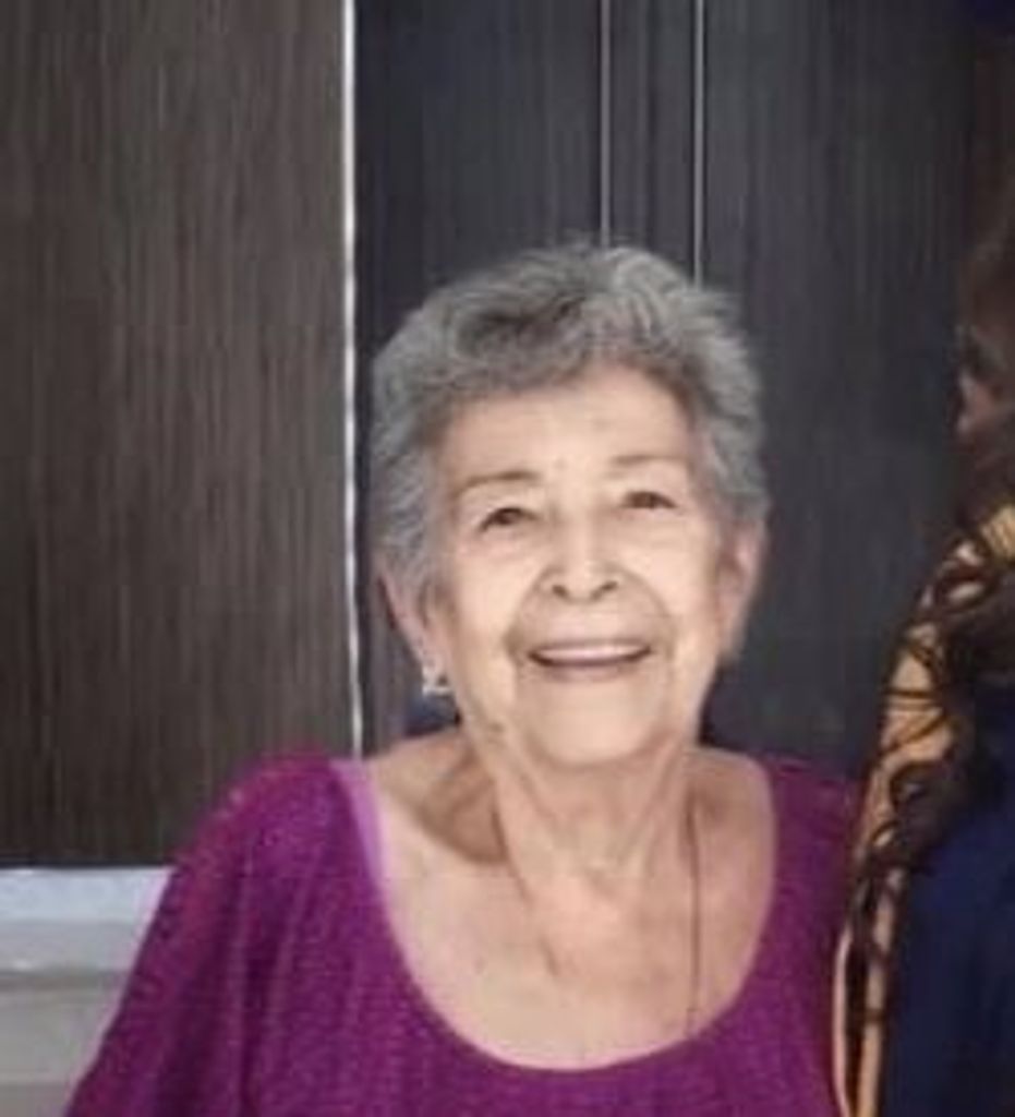 Julia Guajardo Profile Photo