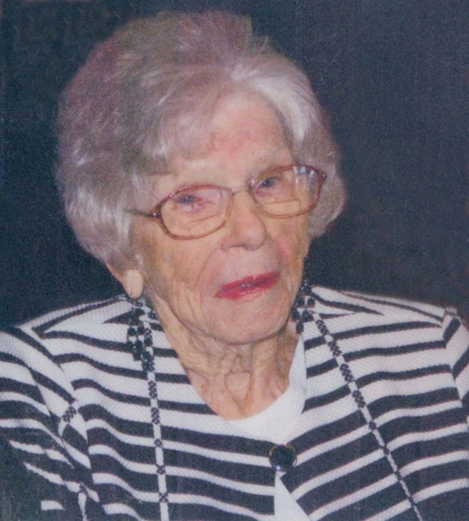Lois Maxine Lowe