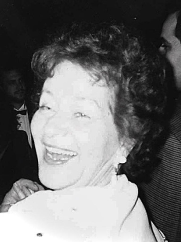 Nancy Lee Razum